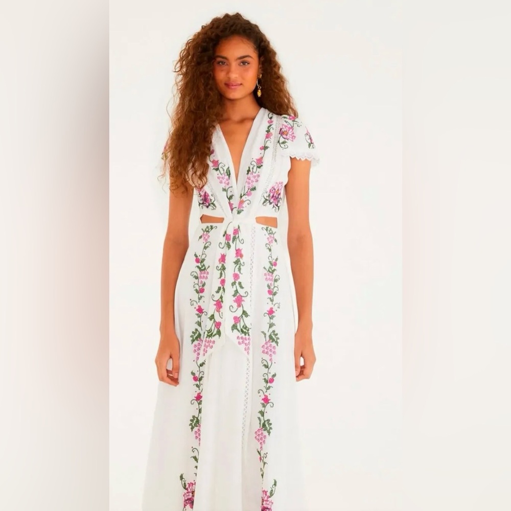 FARM Rio Embroidered Flowers White Dress